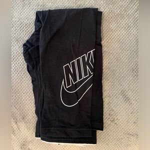 Nike 3/4 women’s leggings